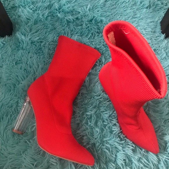 Statement piece - Picture 2 of 3